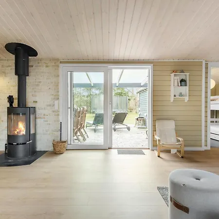 Holiday home Awesome In With Wifi Hojby